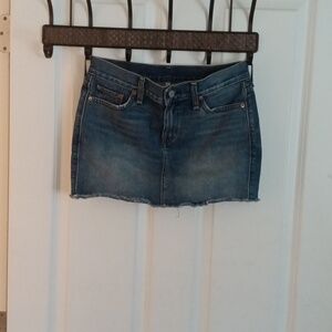 Levi's mini skirt size 5